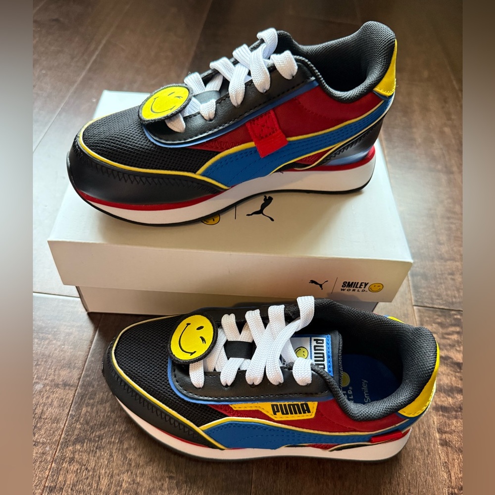 Puma limited 50 edition Smiley world child shoes size 12C Unisex